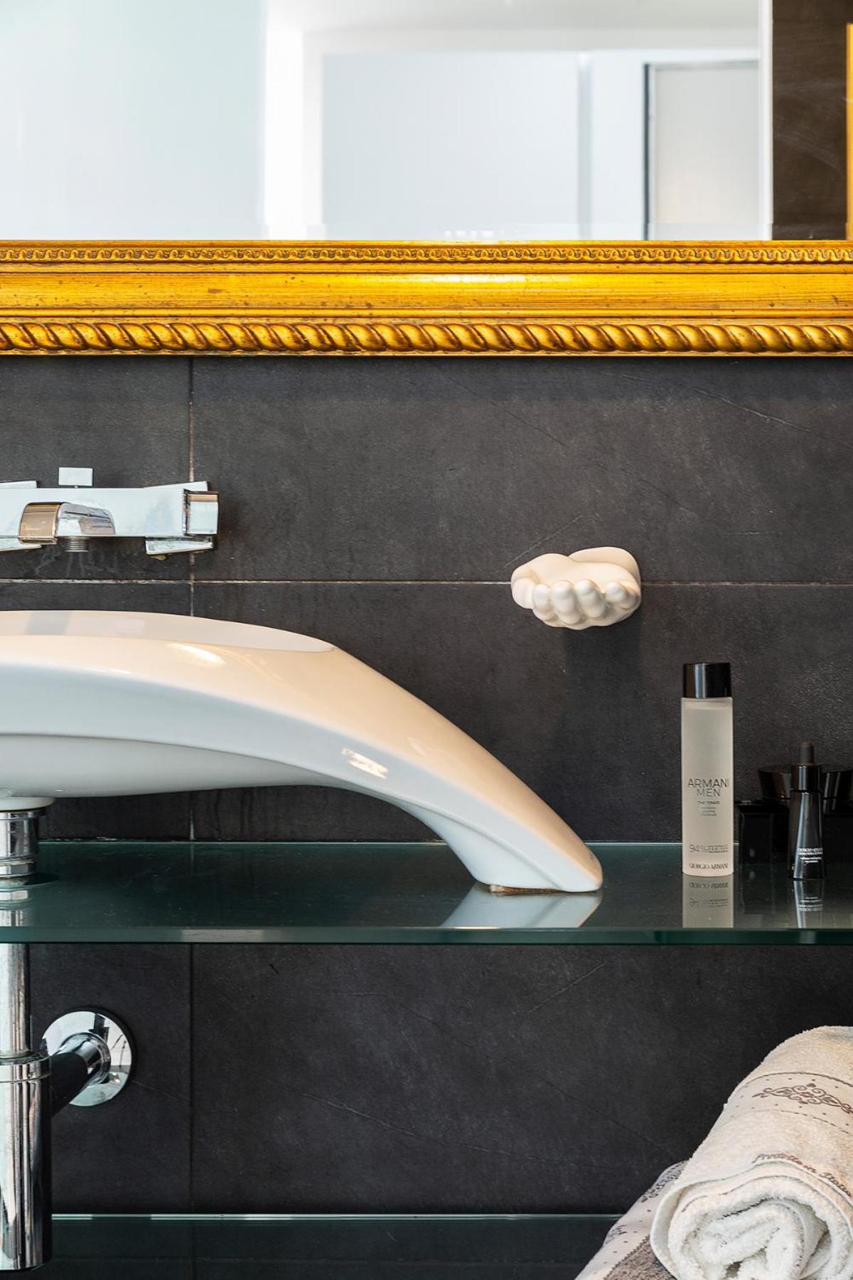 The Boutique Houses - Iconic Suite In Galleria Duomo With Private Parking Mediolan Zewnętrze zdjęcie